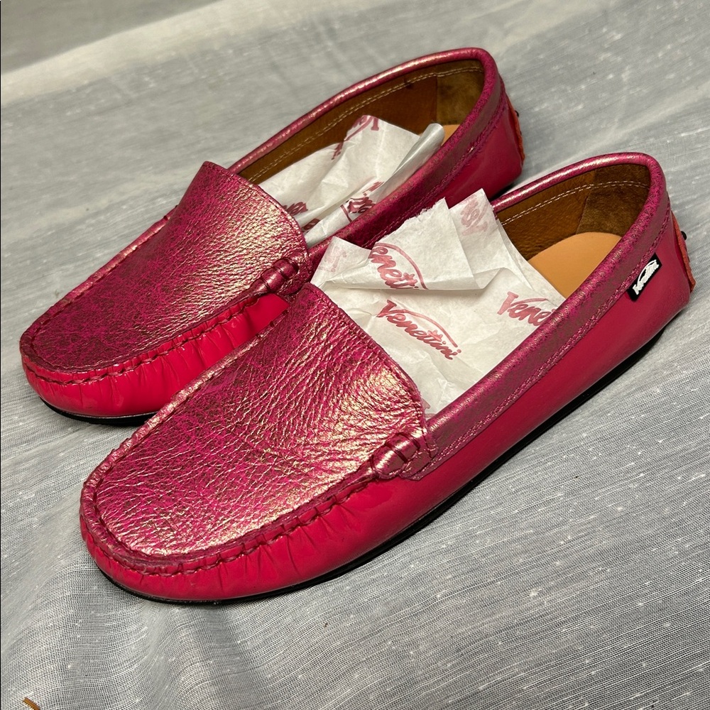Italian Metallic Pink leather Loafers by Venettini